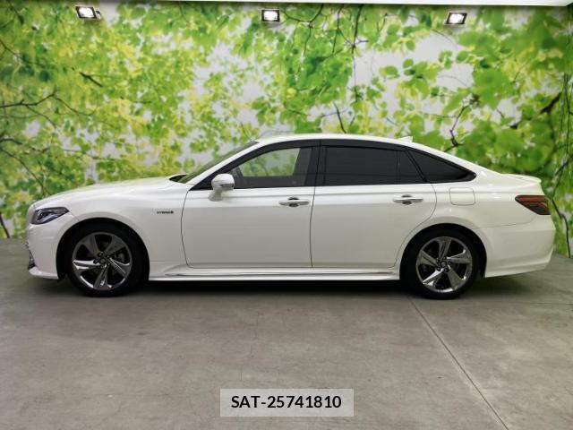 Toyota CROWN HYBRID 2018-09 8374103-1