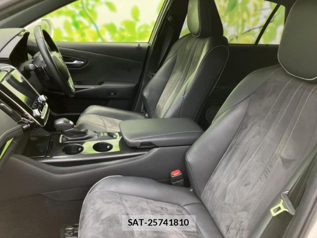 Toyota CROWN HYBRID 2018-09 8374103-5