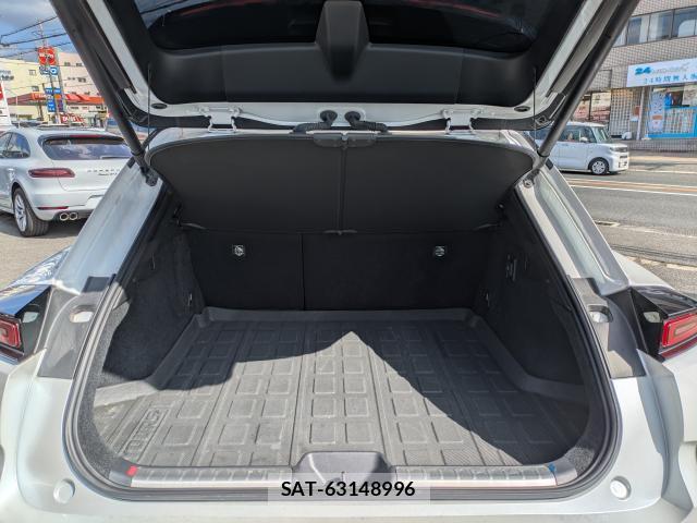 Toyota CROWN 2024-01 8373898-17