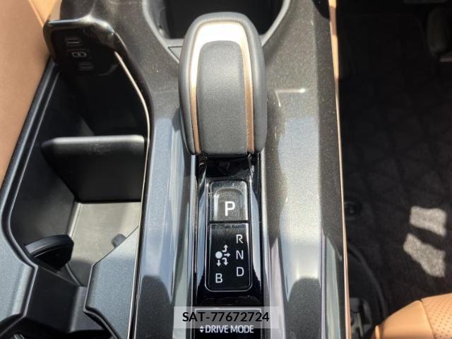 Toyota CROWN 2024-01 8374280-17