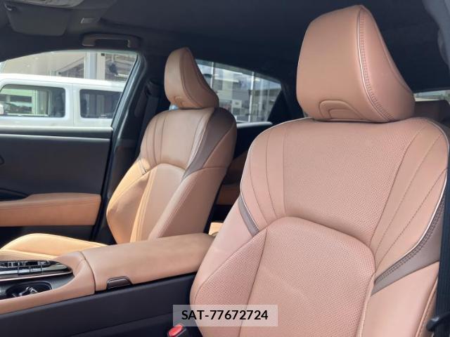 Toyota CROWN 2024-01 8374280-5