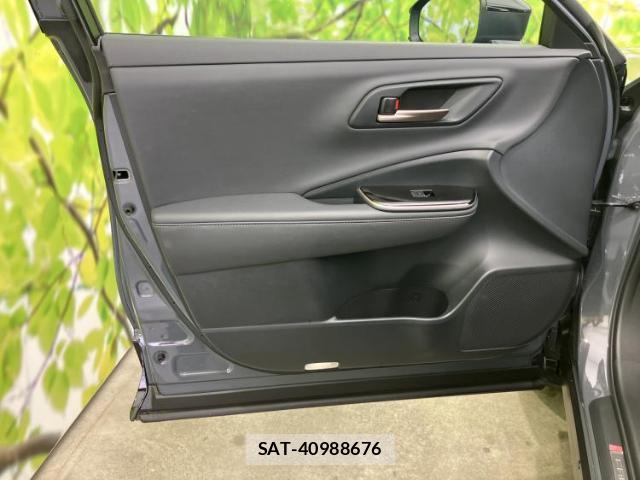 Toyota CROWN 2024-08 8374302-5