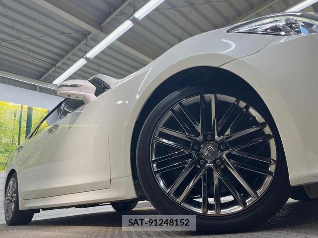 Toyota CROWN 2015-08 8372444-14