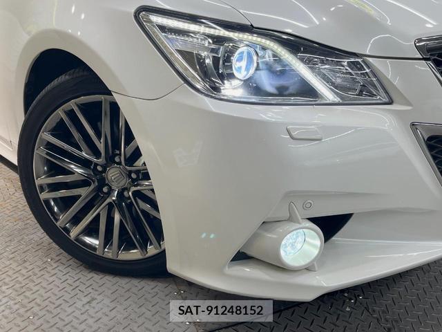 Toyota CROWN 2015-08 8372444-15