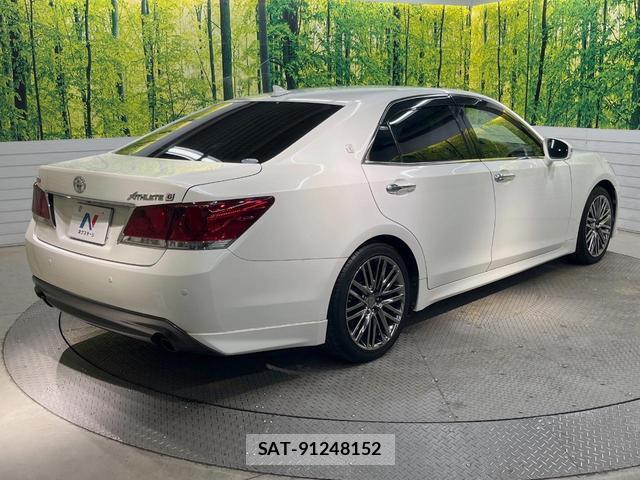 Toyota CROWN 2015-08 8372444-19