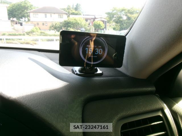 Toyota CROWN 2013-01 8372479-10