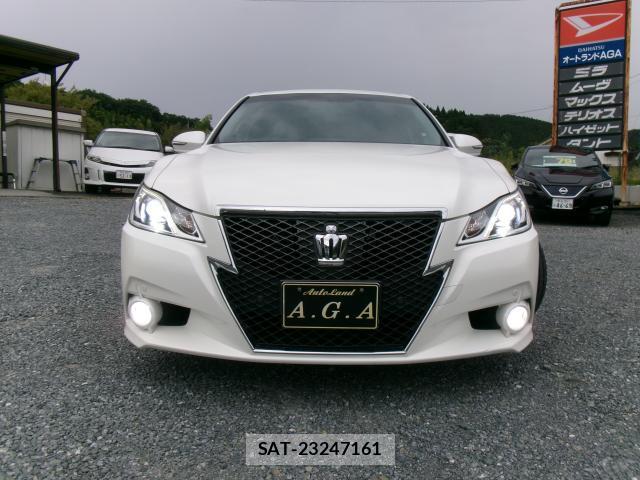 Toyota CROWN 2013-01 8372479-14