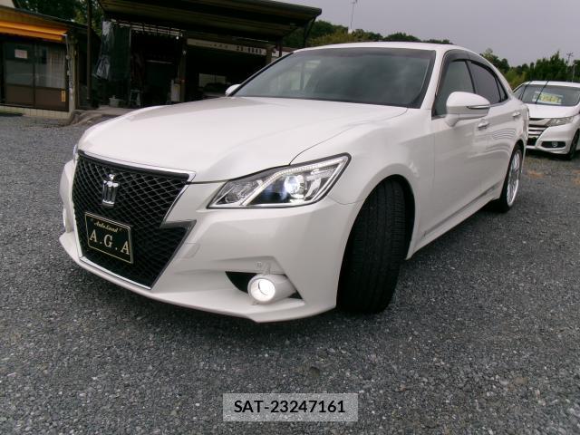 Toyota CROWN 2013-01 8372479-15