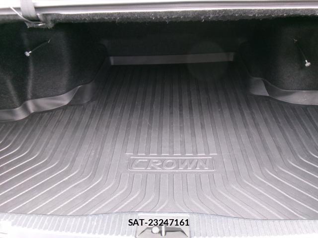 Toyota CROWN 2013-01 8372479-5