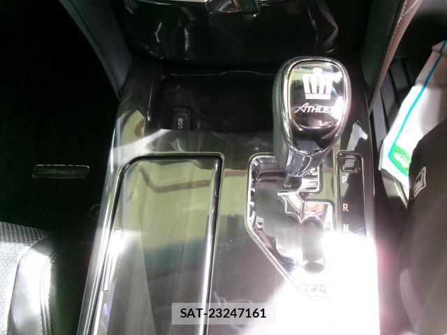 Toyota CROWN 2013-01 8372479-9