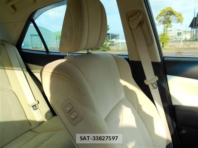 Toyota CROWN 2017-07 8372534-13