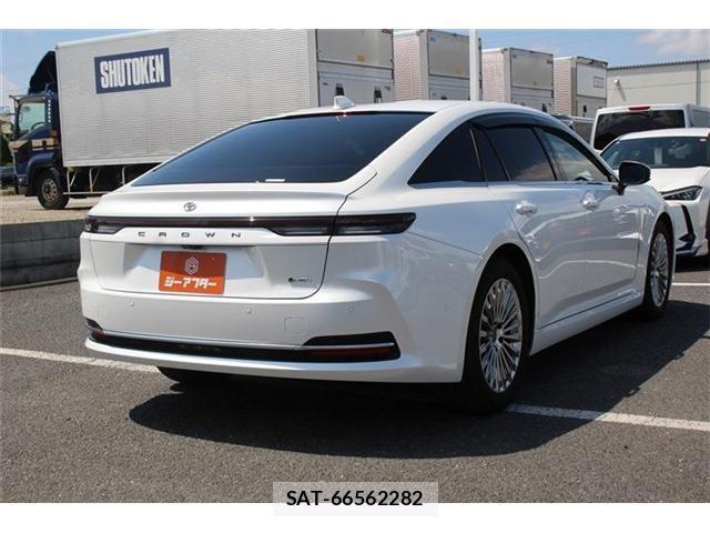 Toyota CROWN 2025-01 8373521-13