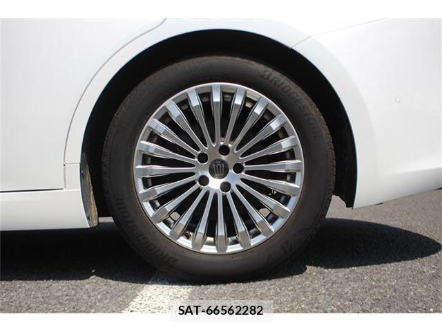 Toyota CROWN 2025-01 8373521-17
