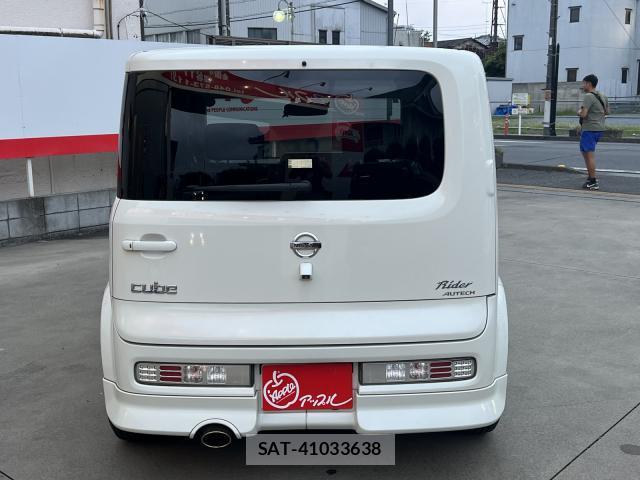 Nissan CUBE 2007-10 8372452-17