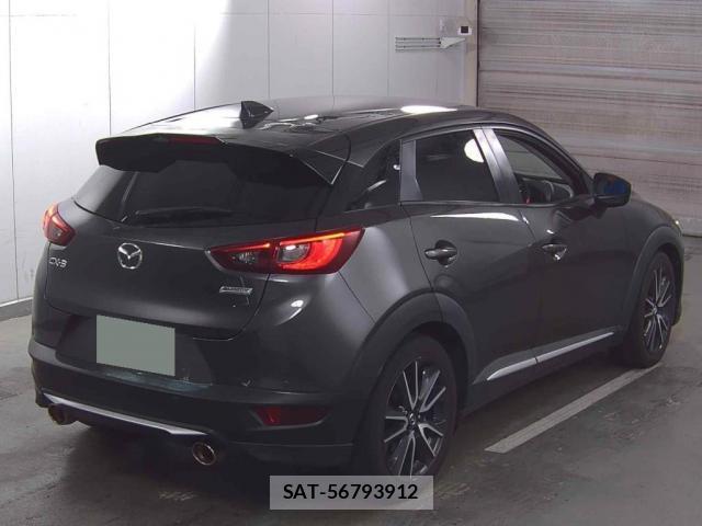 Mazda CX-3 2017-12 8373870-1