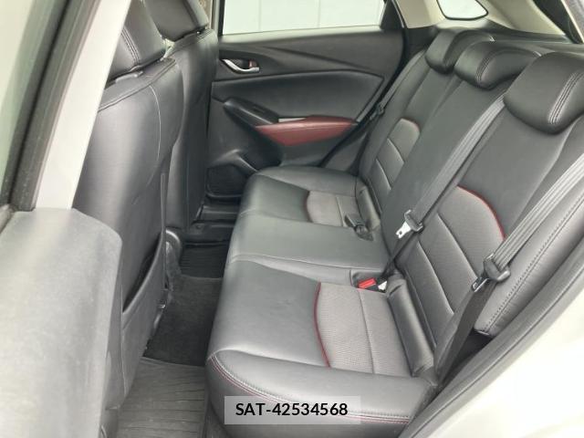 Mazda CX-3 2015-07 8373949-6