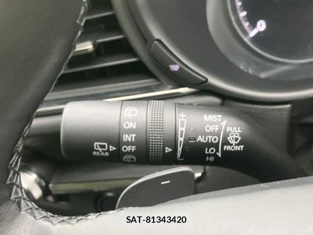 Mazda CX-30 2023-05 8374100-17