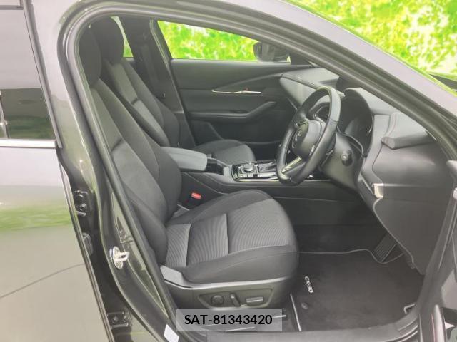 Mazda CX-30 2023-05 8374100-3