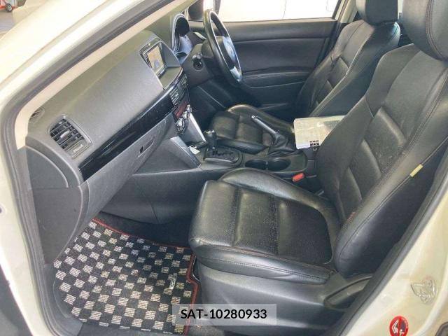 Mazda CX-5 2013-09 8373310-4