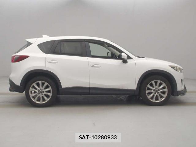 Mazda CX-5 2013-09 8373310-9