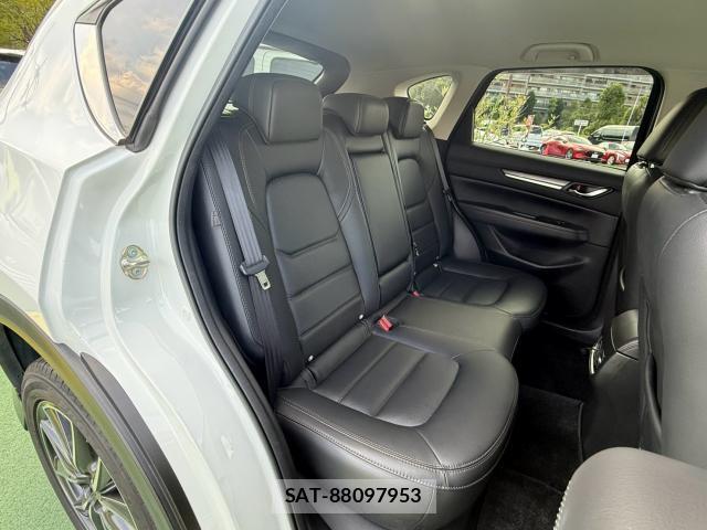 Mazda CX-5 2018-07 8373684-6