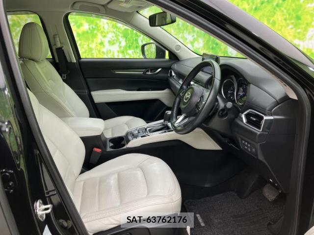 Mazda CX-5 2020-04 8374206-4