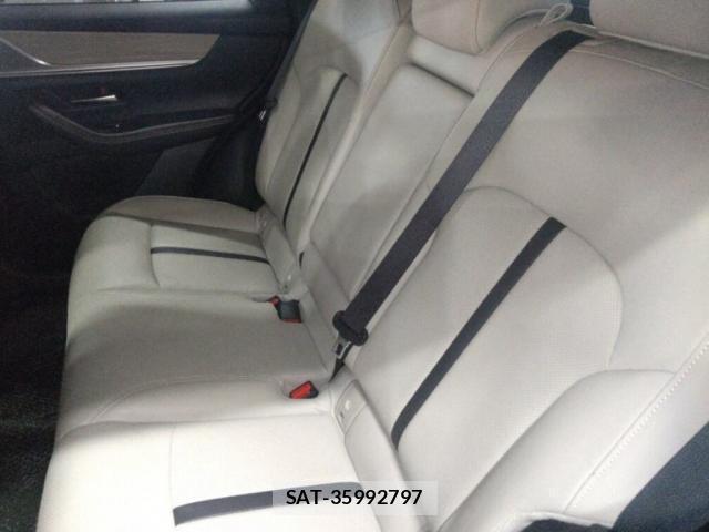 Mazda CX-60 2023-01 8373083-4