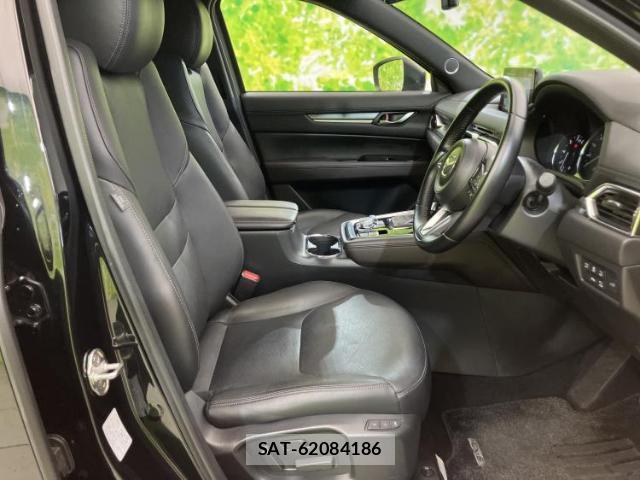Mazda CX-8 2020-01 8374124-4