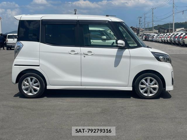 Nissan DAYZ ROOX 2017-03 8372642-2