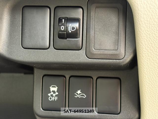 Nissan DAYZ 2018-05 8373183-8