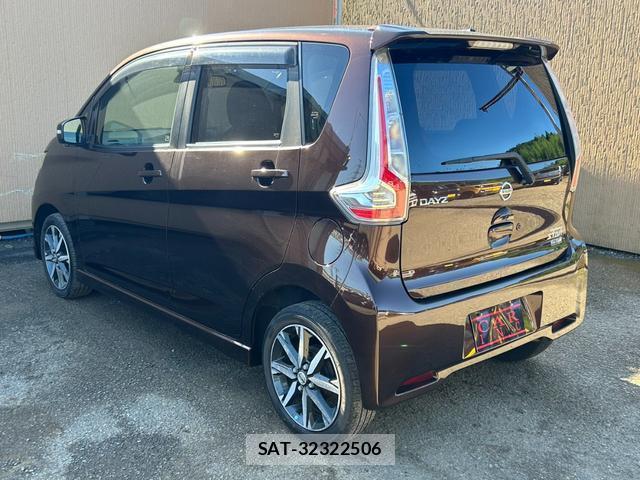 Nissan DAYZ 2017-05 8373396-11