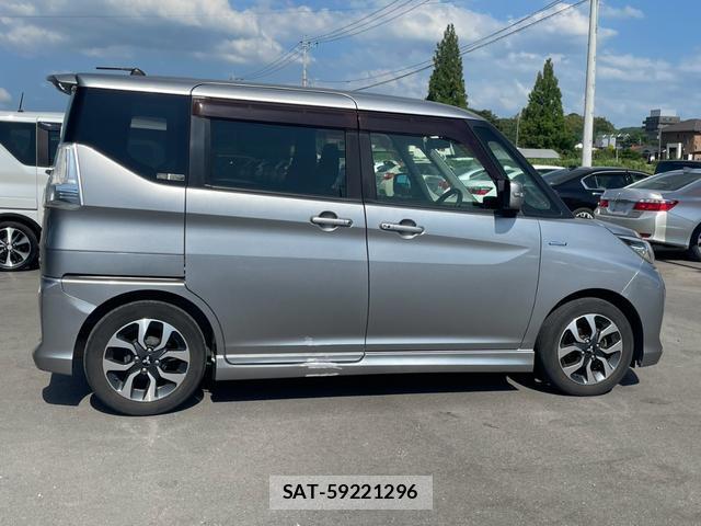 Mitsubishi DELICA 2017-11 8372644-17