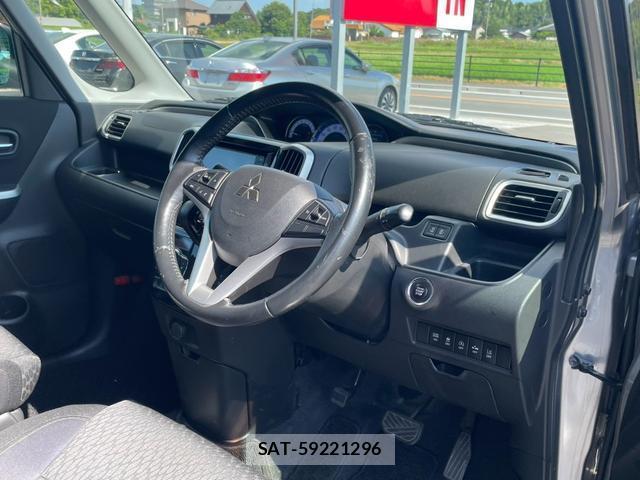 Mitsubishi DELICA 2017-11 8372644-18