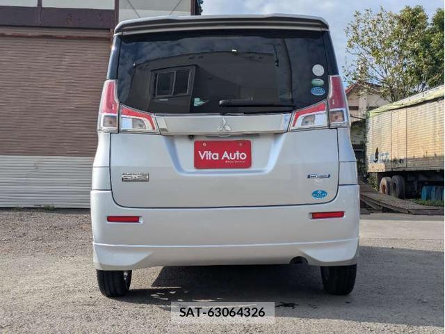 Mitsubishi DELICA 2016-06 8372798-10