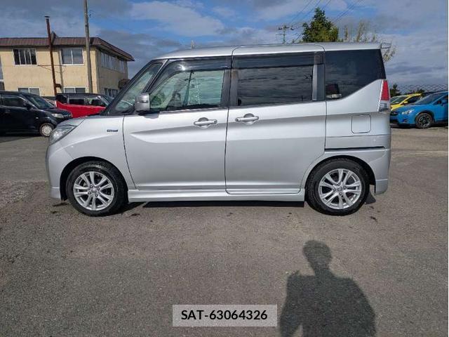 Mitsubishi DELICA 2016-06 8372798-17