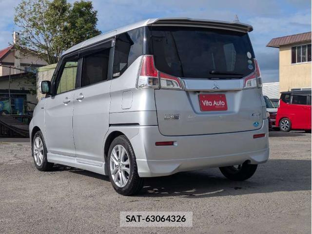 Mitsubishi DELICA 2016-06 8372798-19