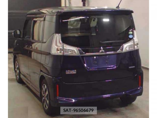 Mitsubishi DELICA 2017-06 8372868-1
