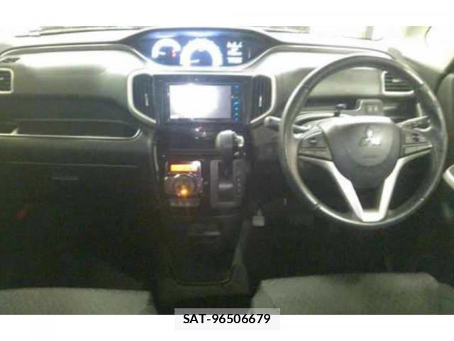 Mitsubishi DELICA 2017-06 8372868-2