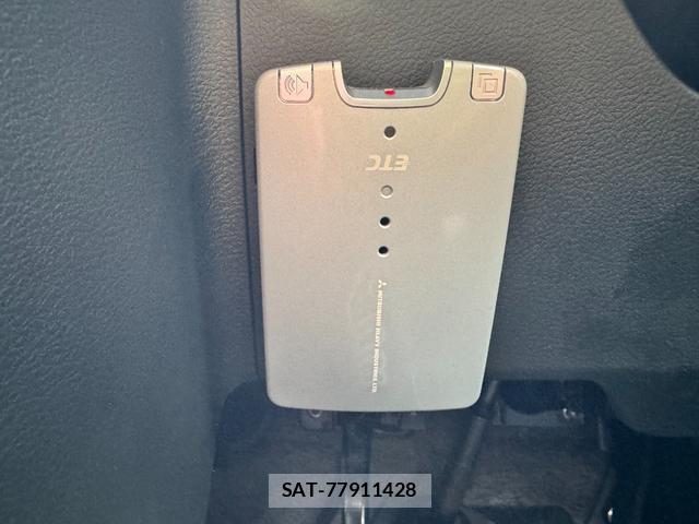 Mitsubishi DELICA 2016-04 8373692-10