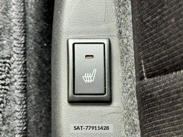 Mitsubishi DELICA 2016-04 8373692-15