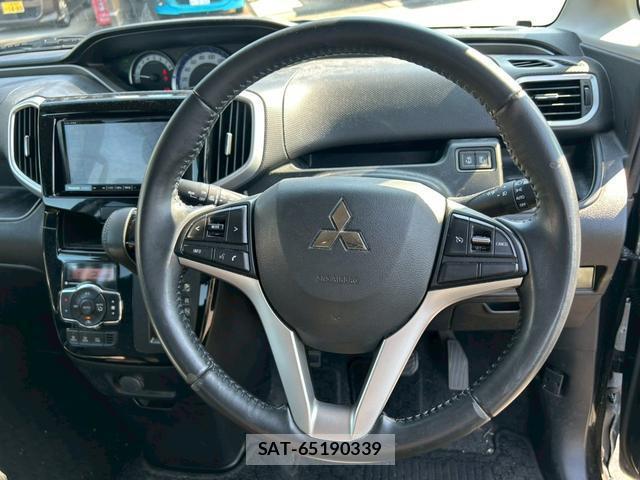 Mitsubishi DELICA 2015-12 8373776-18
