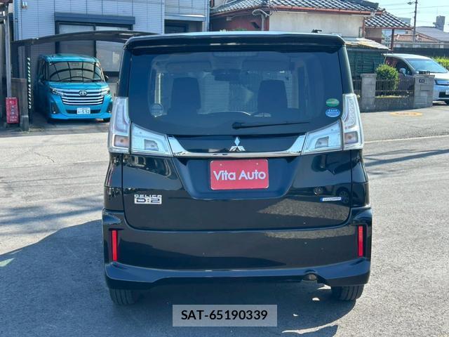 Mitsubishi DELICA 2015-12 8373776-4