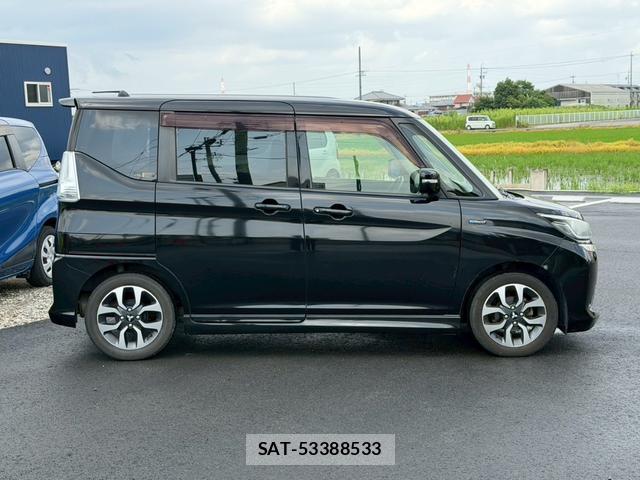 Mitsubishi DELICA 2018-03 8373792-19