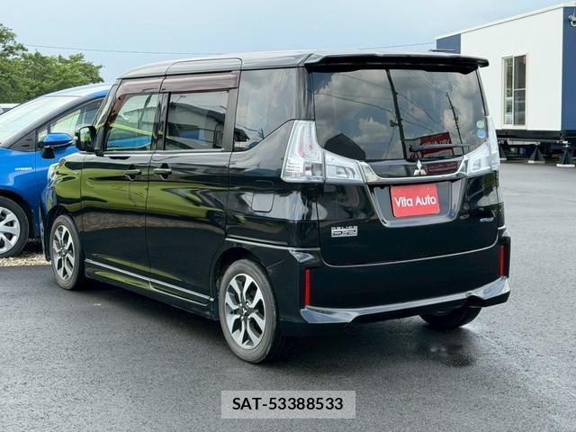 Mitsubishi DELICA 2018-03 8373792-3