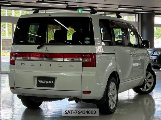Mitsubishi DELICA 2013-07 8372703-13