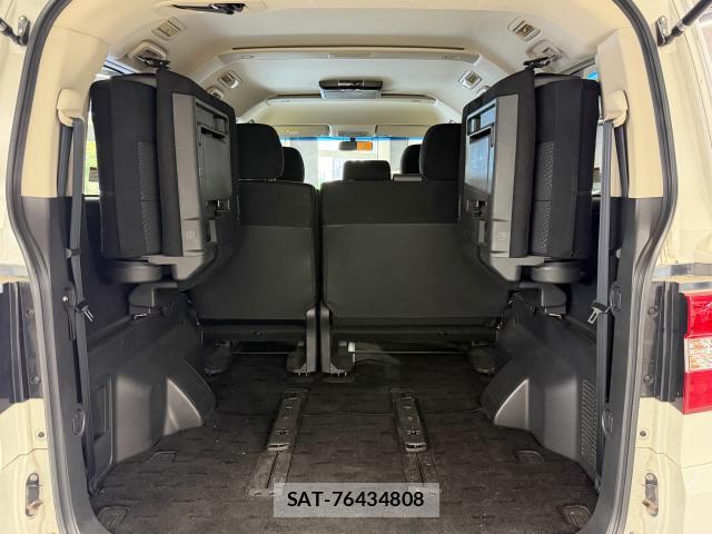 Mitsubishi DELICA 2013-07 8372703-18
