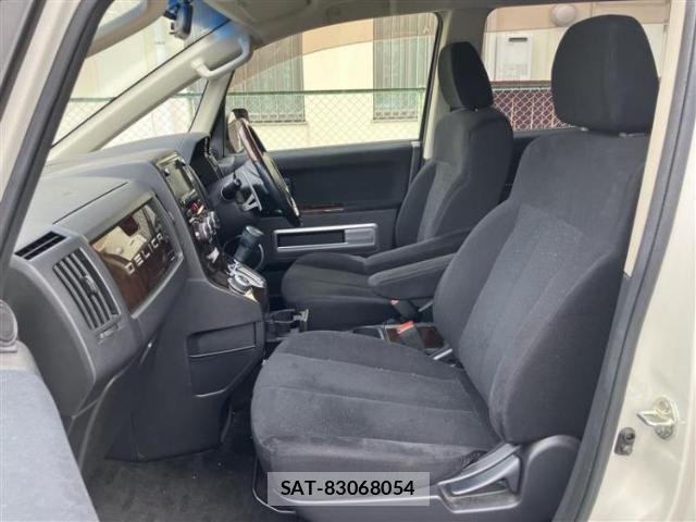 Mitsubishi DELICA 2016-02 8374090-4