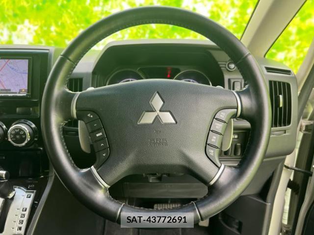 Mitsubishi DELICA 2017-06 8374133-13