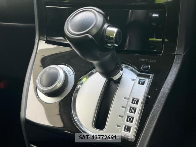 Mitsubishi DELICA 2017-06 8374133-16