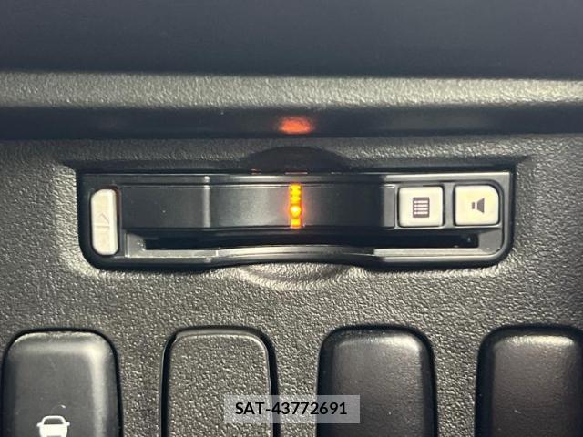 Mitsubishi DELICA 2017-06 8374133-17